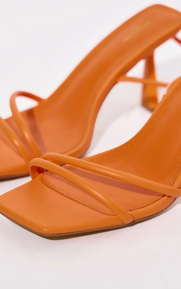 Sandales pointure large carrées en PU orange à talons et triples brides