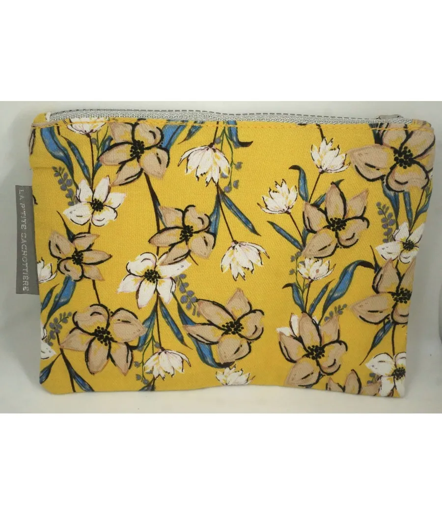 santaia pochette jaune motif fleur bleue beige la petite cachottière